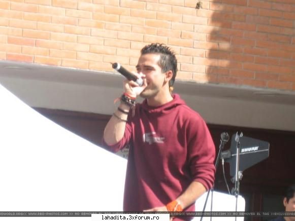 Galerie - baby blue - Alfonso Herrera