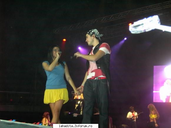 In concerte - LuV mY AnNiE - Herroni